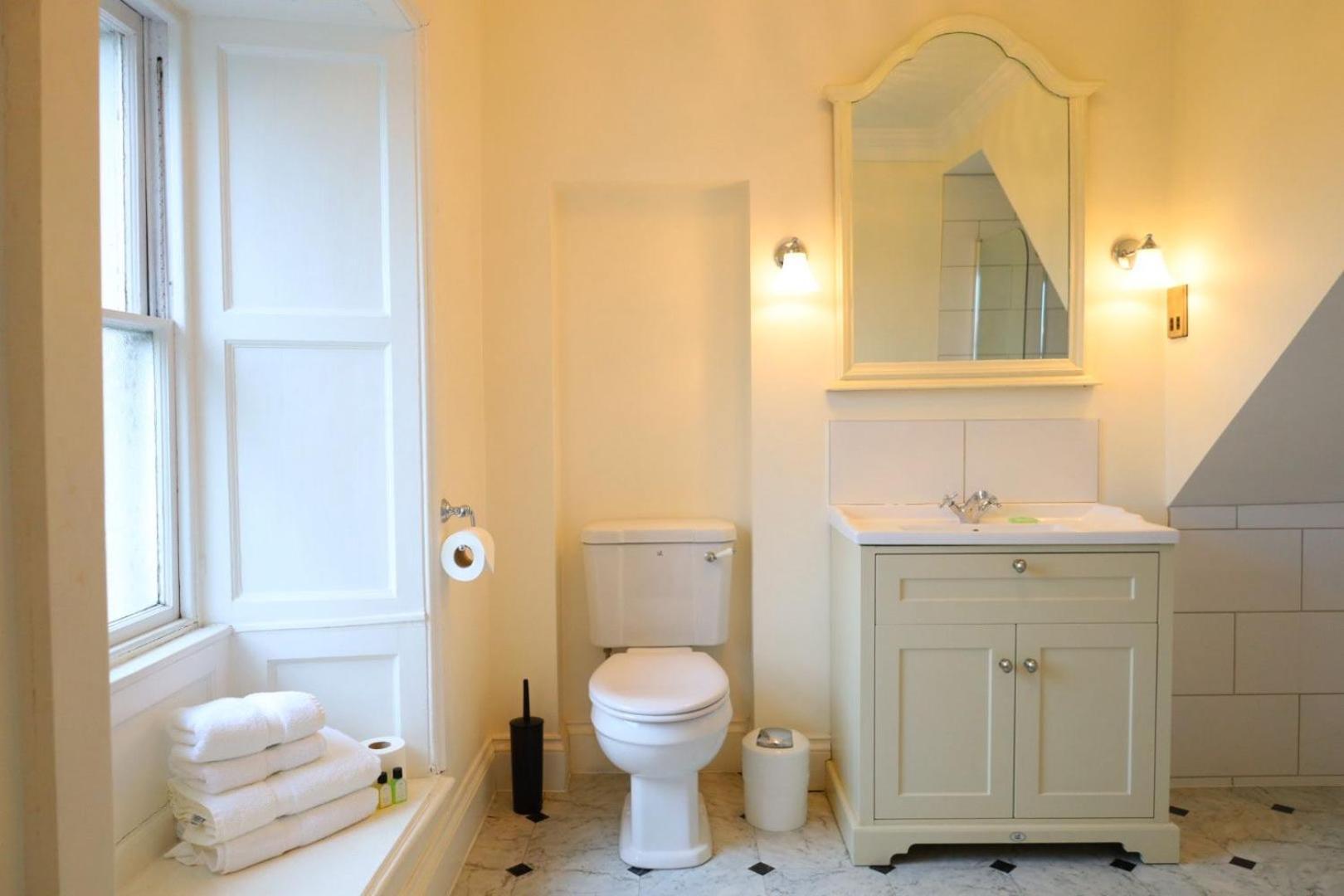 The Eagle House Hotel Launceston Extérieur photo