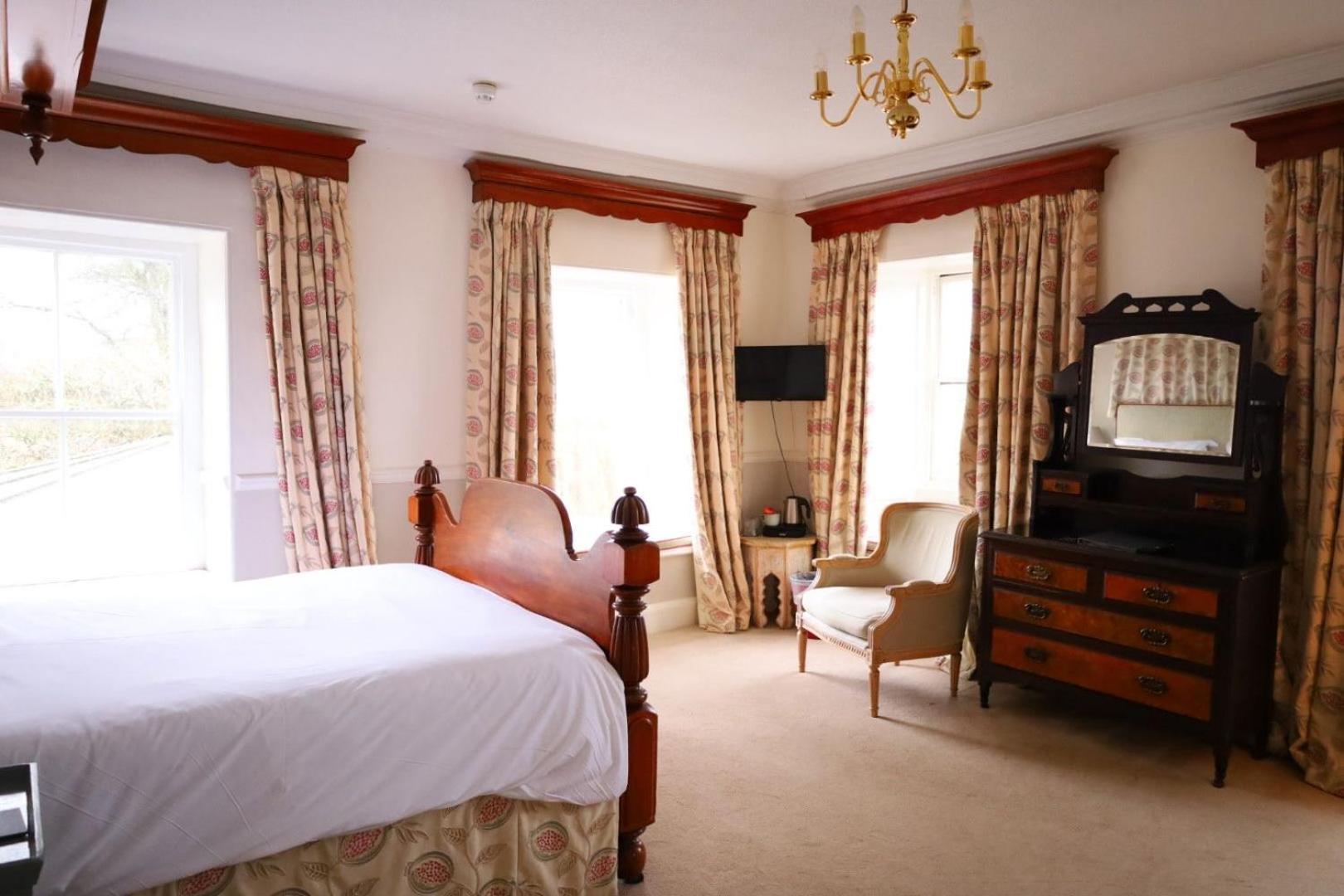 The Eagle House Hotel Launceston Extérieur photo